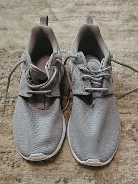 Nike Gray Knit Kids' Athletic Sneakers Size 4Y